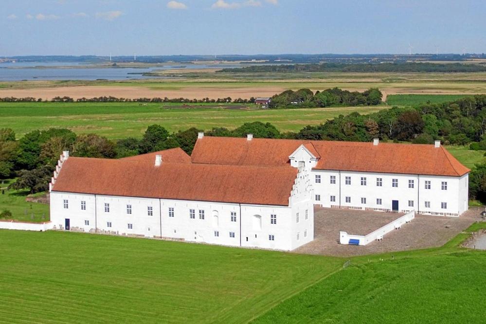 Danhostel Vitskol Kloster Ranum Bagian luar foto